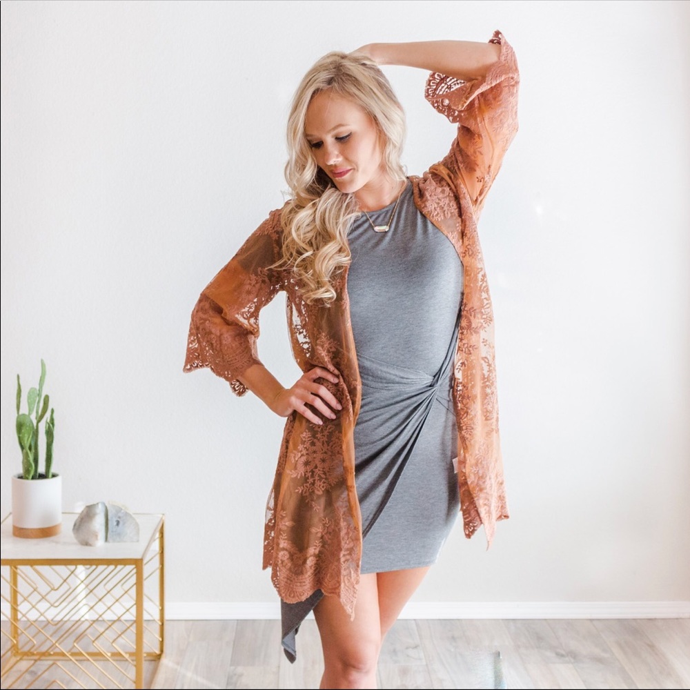 'Isla' Lace Cardigan - Picture 4 of 5